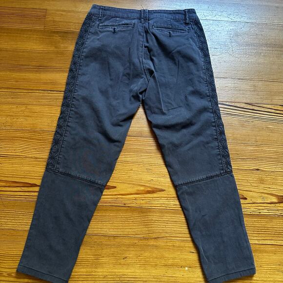 Pilcro by Anthropologie gray geometric embroidered side cropped pant SIZE 26 - Picture 4 of 4